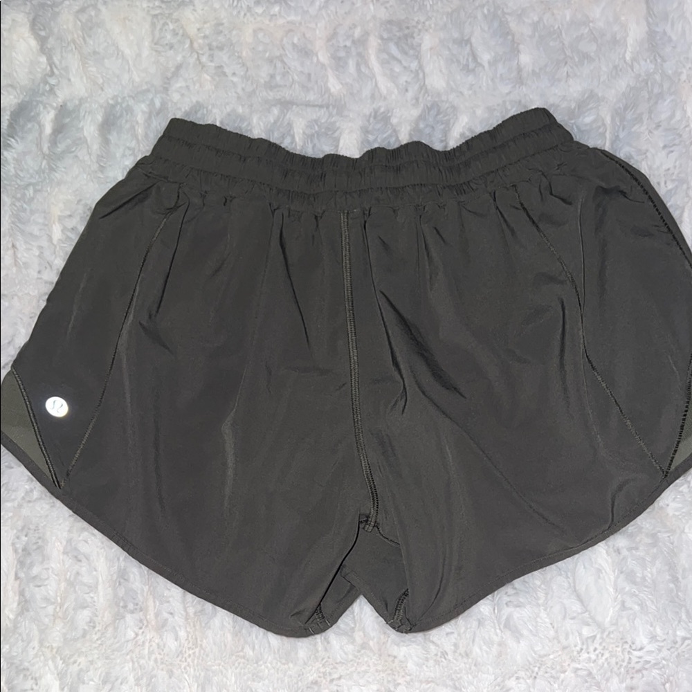 Lululemon hotty hot shorts - Picture 2 of 4